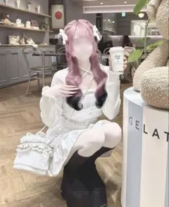 MilaOwen/【タグ付き新品未使用】シャーリングブラウス - メルカリ