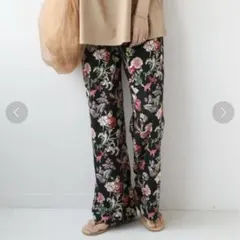 美品✨ジャーナルスタンダードレリューム　ブラックフローラルイージーパンツ　花柄