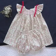 新品　スモッキング　ワンピース　上下セット　かぼちゃパンツ　お姫様　手刺繍