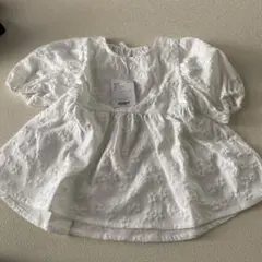 アイボリーフラワー刺繍パフスリーブ　ブラウス120