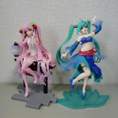 初音ミク・桜ミク　フィギュア　AMP　２体セット【現状品】