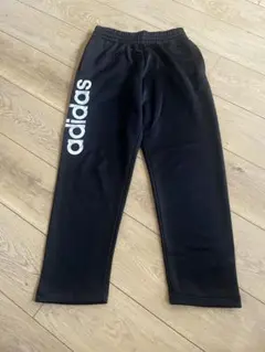 adidas 黒 ジャージ ロゴ