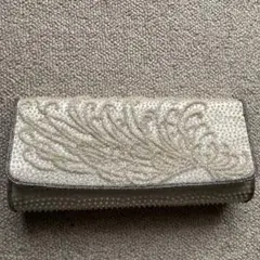 ホワイト ビーズ刺繍 クラッチバッグ