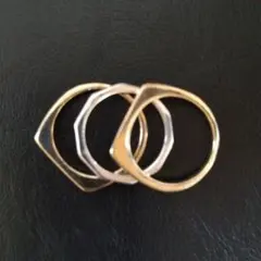 新品　幾何学的デザインリング3点セット