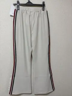 新品　今季　レルビエ サイドラインパンツ　ライトグレーのサムネイル