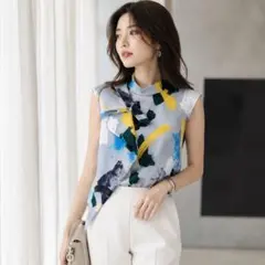 極美品✨ユナイテッドトーキョー　ブラッシュ　プリント　マーブル　フレア　トップスのサムネイル