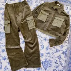 アトモスピンク 異素材ドッキングベロアセットアップ 短丈×フレアパンツ カーキ