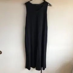 UNIQLO ワンピース　半袖　ノースリーブ　黒　ブラック