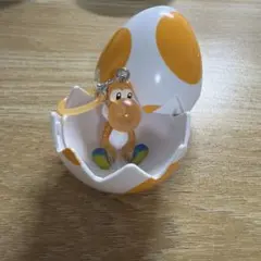 スーパーマリオ　ヨッシーめじるしアクセサリー　キーホルダーオレンジ　カプセル付き