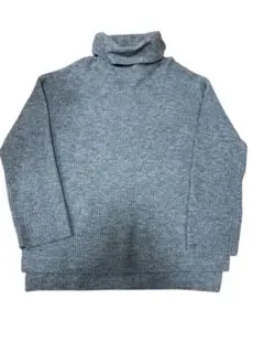 【中古品】グレー タートルネック 長袖ニットGU