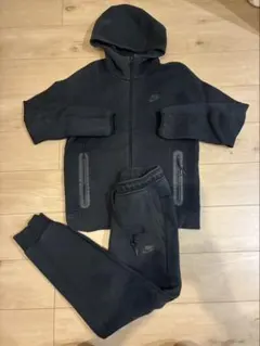NIKE テック 上下セット 上M 下S 猪さん専用 - メルカリ