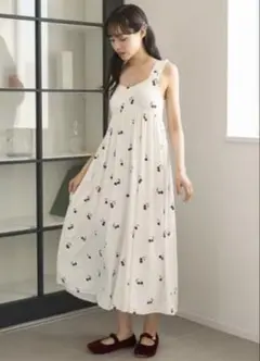 フォルクシー【オケージョン対応】小花柄刺繍パフスリーブティアード 