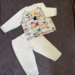 【95】　おまとめ購入で半額や価格交渉可能 キッズ パジャマ 上下セット