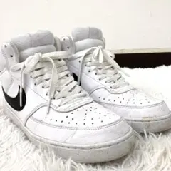 美品★NIKE コートビジョン ミッド ネクストネイチャー ハイカットスニーカー