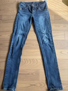 サムシング スキニーデニムパンツ