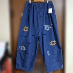 新品❣️ドラッグストアーズ刺繍入りデニム ワイドパンツ