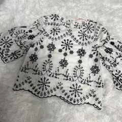 ZARA Trafaluc 刺繍 半袖ブラウス ホワイト ブラックサイズxsのサムネイル