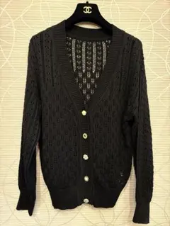 美品　ビジューボタン　ブラックレース編みカーディガン　アクシーズファム　M