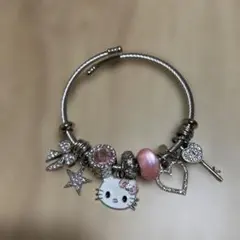 【ハローキティ 】チャーム付きブレスレット