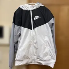 NIKE ウィンドブレーカー フーデッドジャケット 150サイズのサムネイル