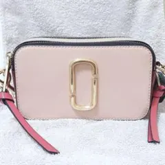 MARC JACOBS ピンクショルダーバッグ