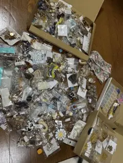 パーツまとめ売り　アクセサリー　ボタン