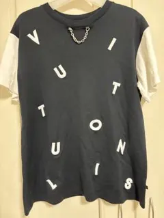 【 Louis Vuitton 】クリーニング済み＊半袖 Tシャツ チェーン付きのサムネイル