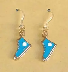 スニーカー ピアス ハンドメイド