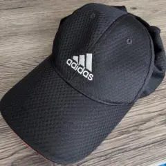 小学生高学年〜　adidas アディダス キャップ ブラック メッシュのサムネイル