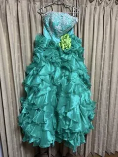 ターコイズフリルドレス　カラードレス　ウェディングドレス　発表会　演奏会　水色