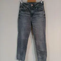 週末限定値下げ！【RED，CARD】ブラックスリムフィット デニムパンツ