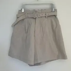 INGNI☆イング　ショートパンツ　フリーサイズ　ベージュ　ベルト、裏地付き