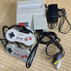 任天堂 AV仕様ファミコン HVC-101本体コントローラー2個付き動作未確認