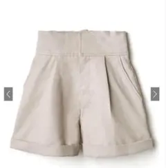 グレイル　GRL レザーショートパンツ　アイボリー