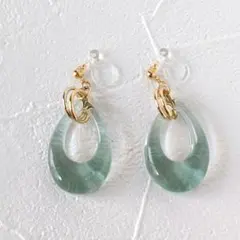 クリアグリーンドロップのダブルリング　ノンホールピアス