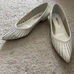 ダイアナDIANA カットワークパンプス★白24.5cm