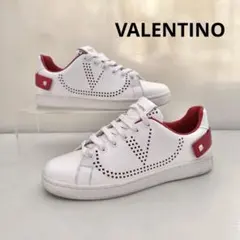 VALENTINO ヴァレンティノ　スタッズ　ローカット　スニーカー　極美品35のサムネイル