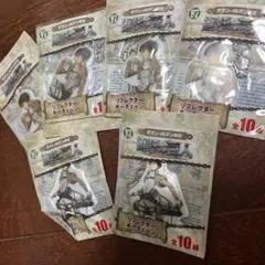 送料込♡新品未使用　進撃の巨人　リフレクターキーチェーン　キーホルダー