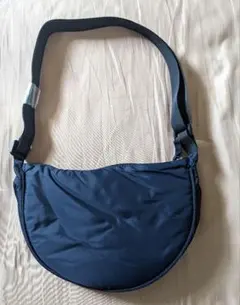 ラウンドショルダーバッグ