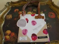 メルカリ便♡FAUCHON♡薔薇柄　ランチチーフ