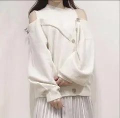 SNIDEL オープンショルダーボタンニットプルオーバー