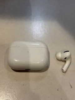 AirPods 本体 片耳のみ(右) ホワイト 充電ケース付き