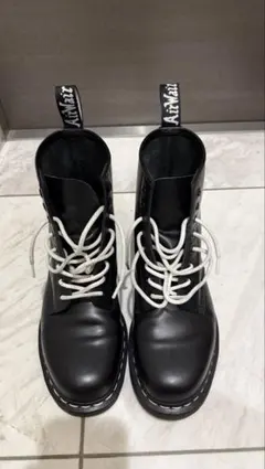 1460 ホワイトステッチ 8 ホール ブーツ