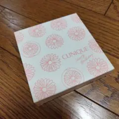 CLINIQUE クリニーク　ノベルティ　コンパクトミラーのサムネイル