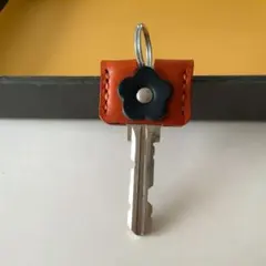 革のキーホルダー