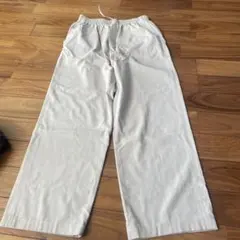 UNIQLO ホワイト ワイドパンツ Mサイズ