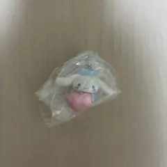 ガチャ サンリオ ナーススイングマスコット シナモン