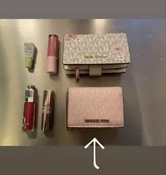MICHEAL KORSお財布3つ折り ピンクのサムネイル