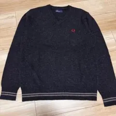 Fred Perry ダークグレー Vネックニット