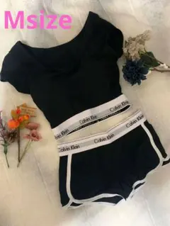 Calvin Klein ブラックセットアップ　パッド付き Мsize